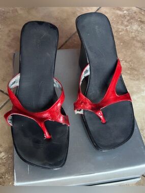 Charles David | Red Black Wedge Sandals Mules Flip Flops Shoes Women’s